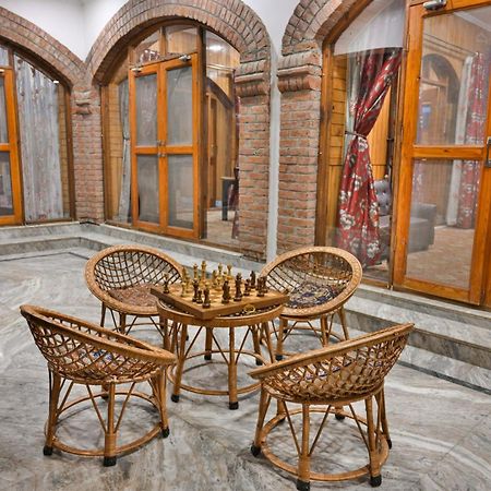 The Country Hills Villa Srīnagar Extérieur photo