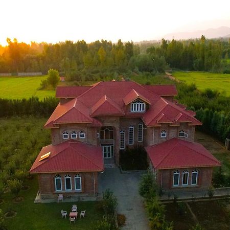 The Country Hills Villa Srīnagar Extérieur photo