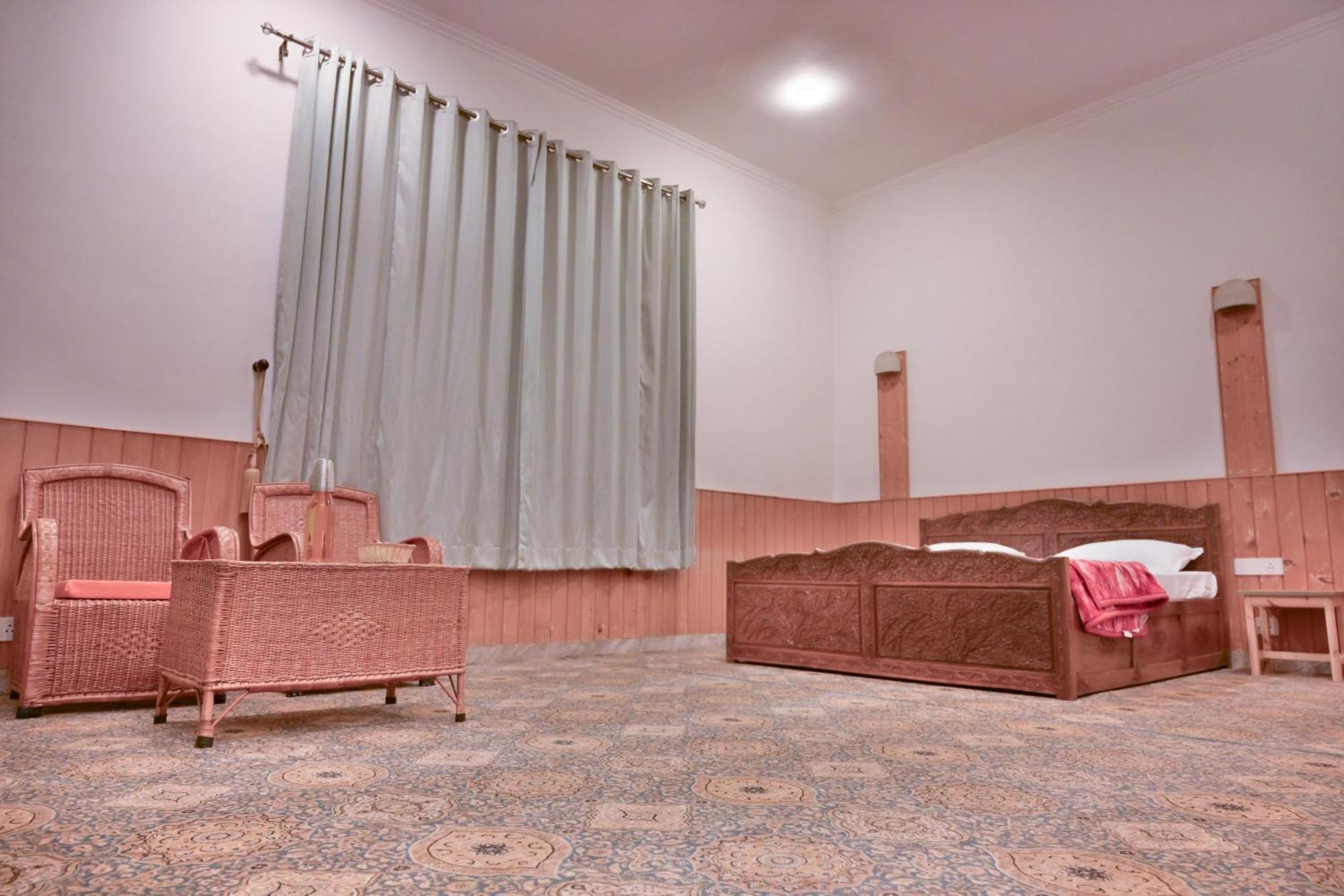 The Country Hills Villa Srīnagar Extérieur photo